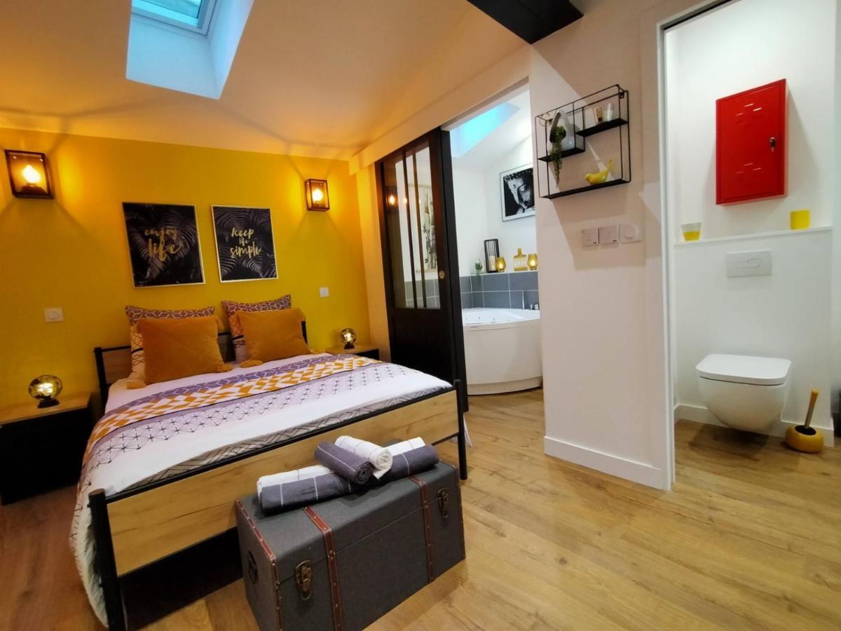 L'Ile De La Breche Apartment Niort Bagian luar foto